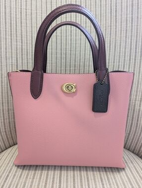 *NWOT* Small Coach Willow Bucket Crossbody Handbag